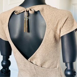 NWOT Open Back Tan Knit Tops Cotton Cashmere studded Tie Size M